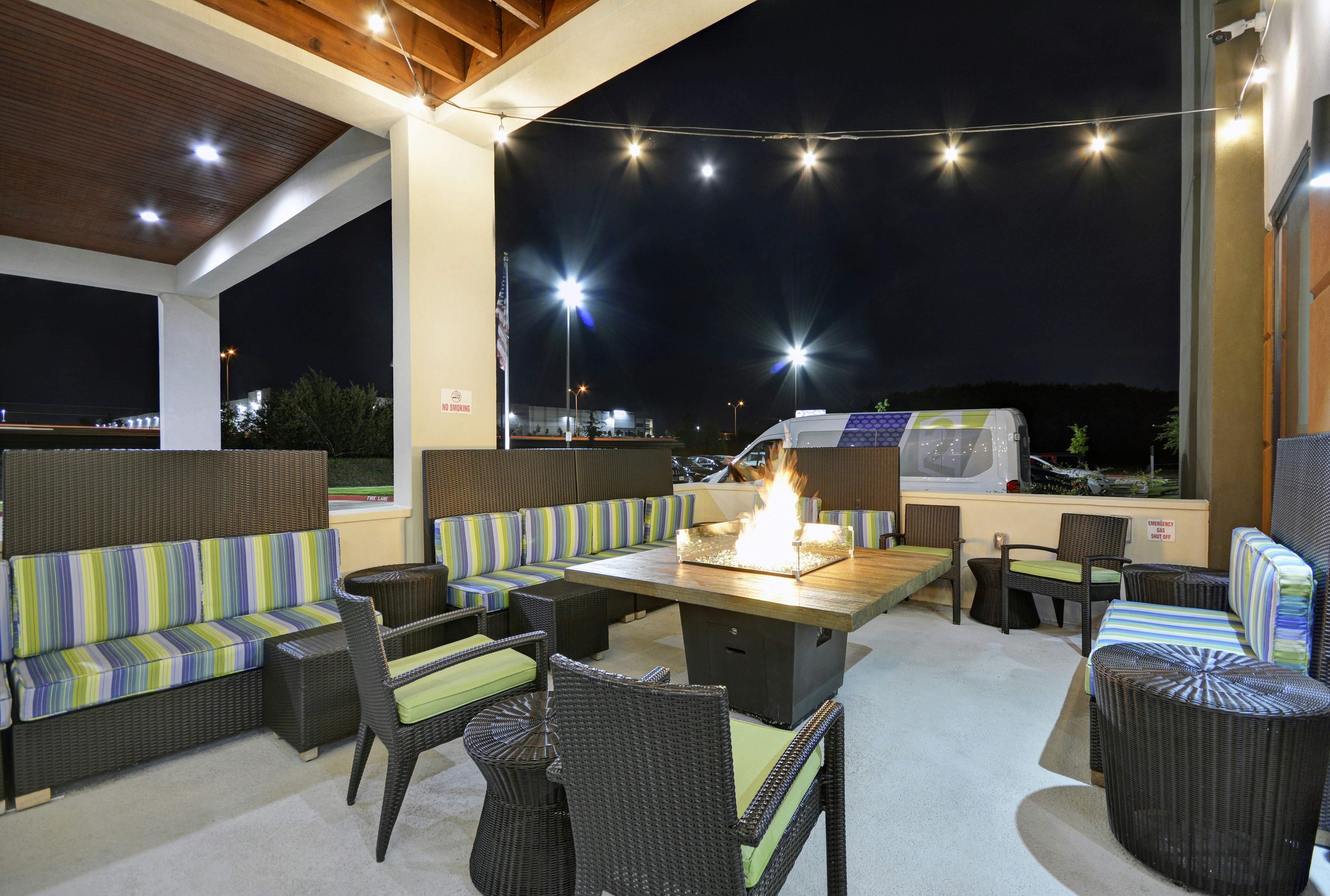 Home2 Suites By Hilton Dallas Desoto 17/50