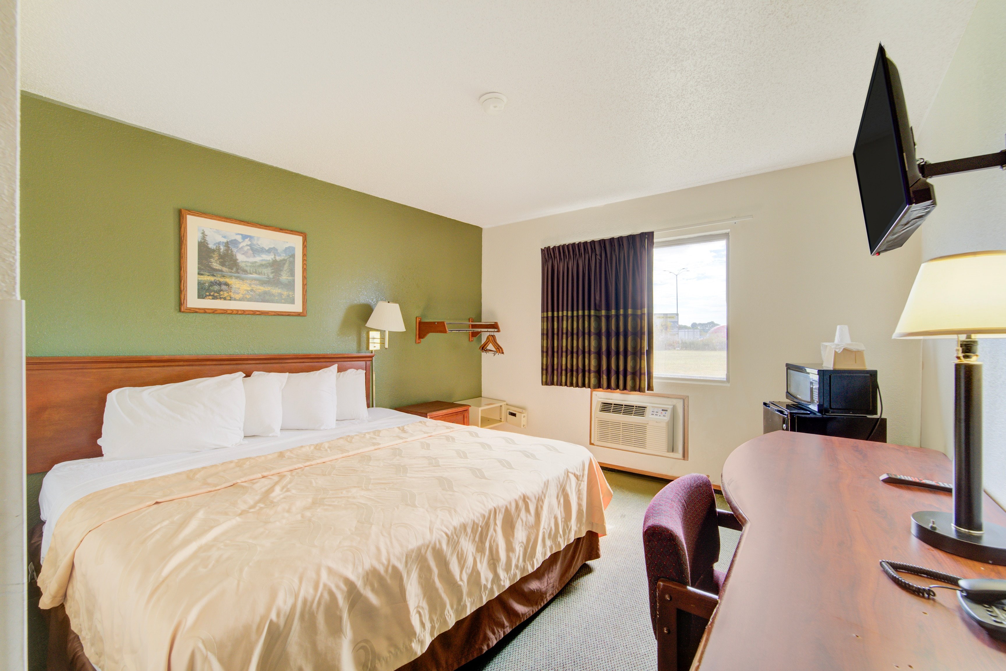 Capital O Amerihost Inn and Suites Kingdom City Hwy 54 MO 23/54