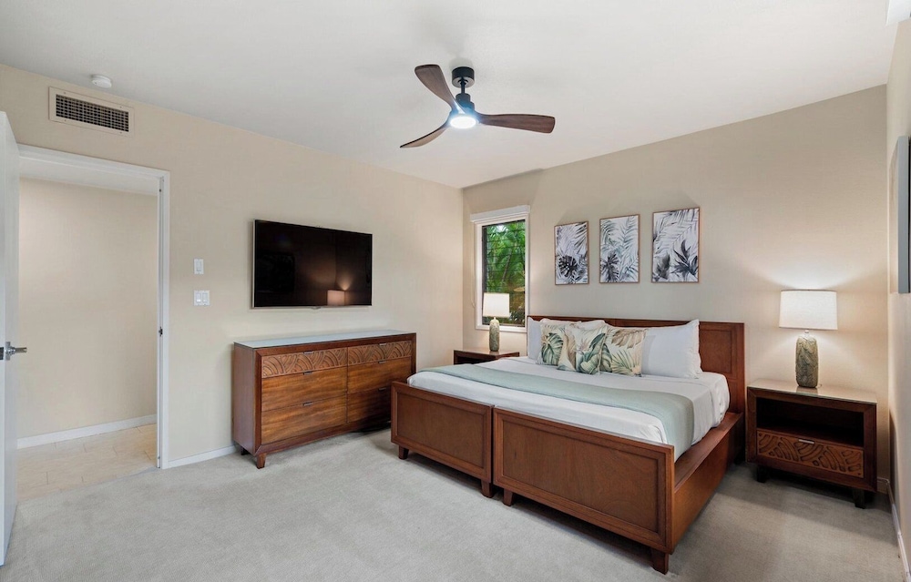 Condo, King and Twin Beds, Beach View