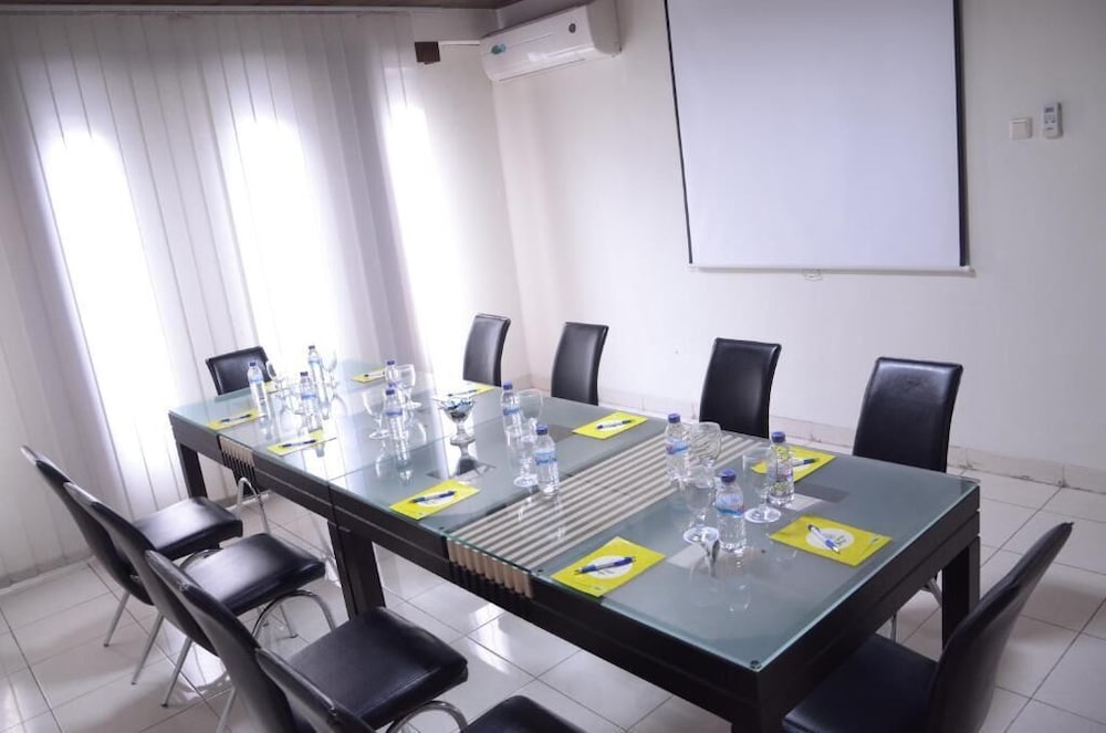 Lpp Convention Hotel Yogyakarta 33/37