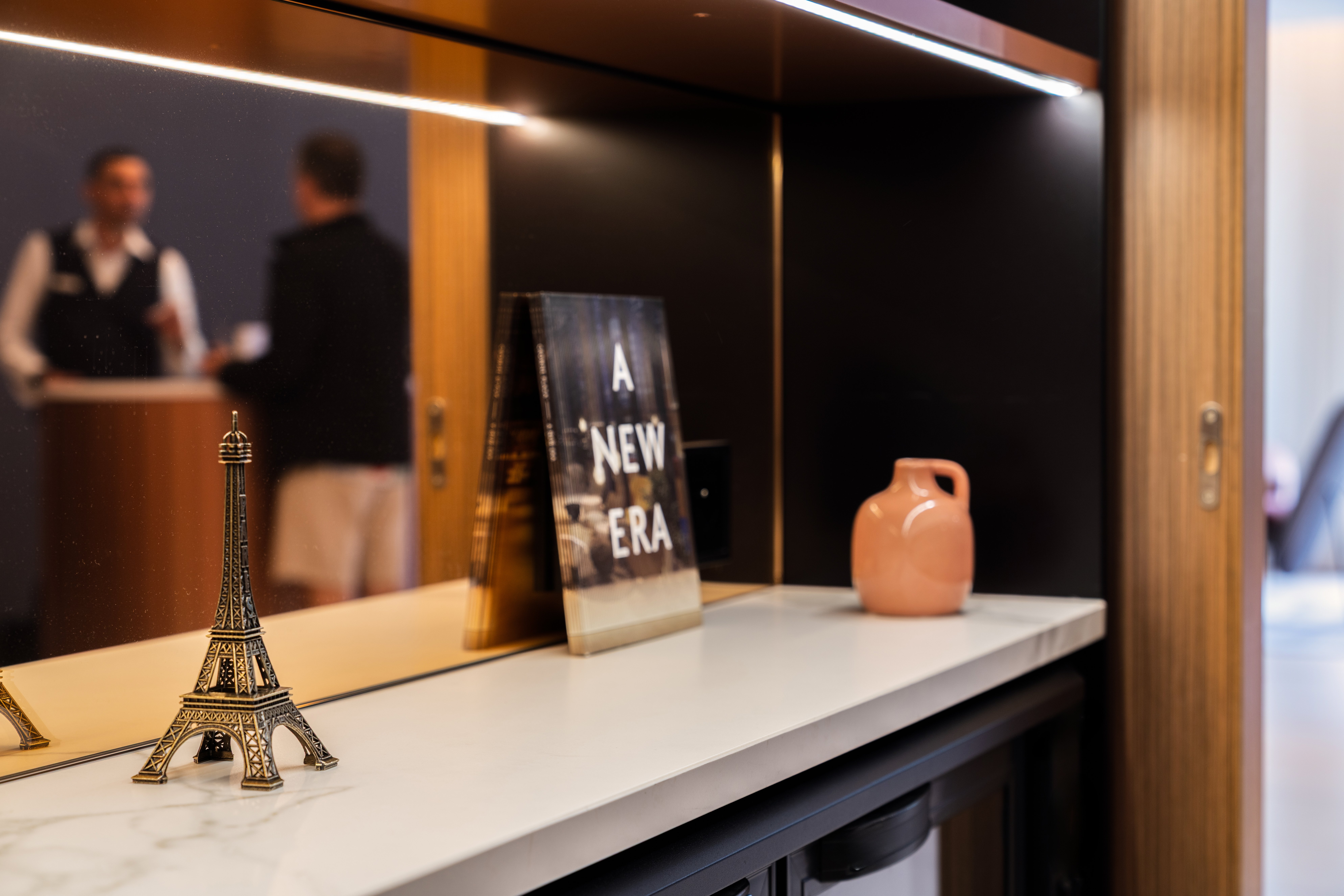 Crowne Plaza Paris Republique 12/76