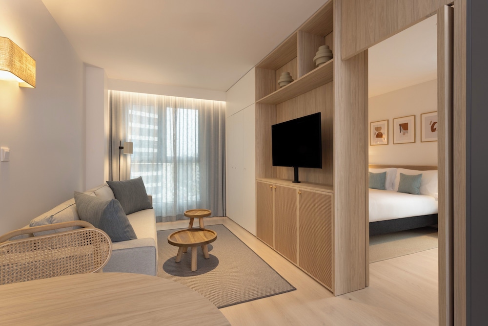 Staybridge Suites & Apartments Malaga by IHG 49/68