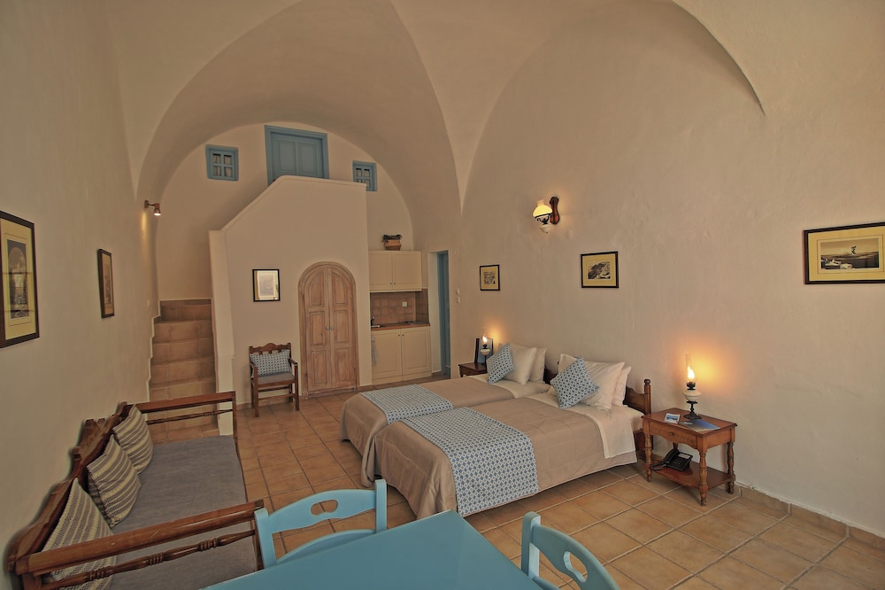 Aethrio Sunset Village Oia 36/87