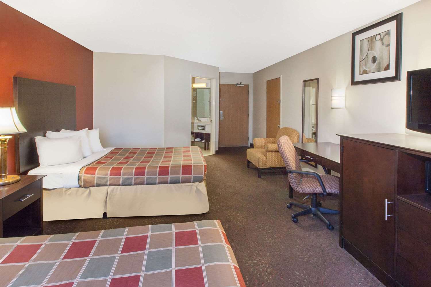 Travelodge by Wyndham Romulus Detroit Airport 18/23