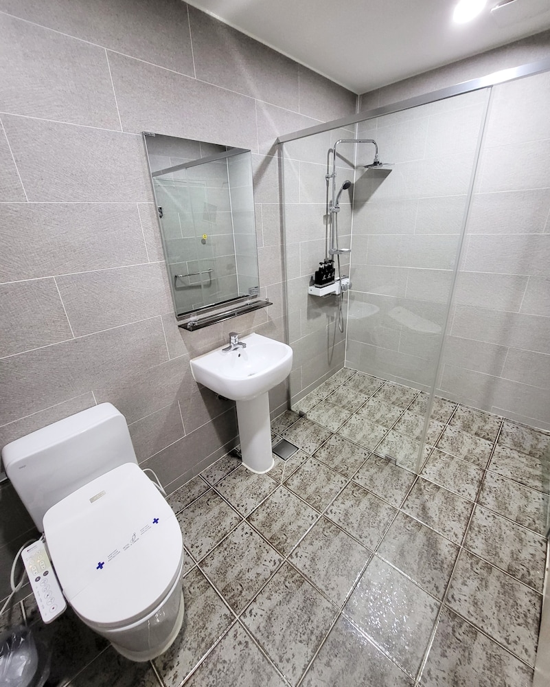 Hotel Gongjicheon 50/50