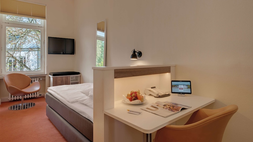 Ringhotel Rheinhotel Dreesen 38/41