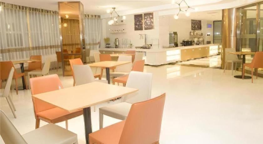City Comfort Inn Yuzhou Dayuxiang 40/48