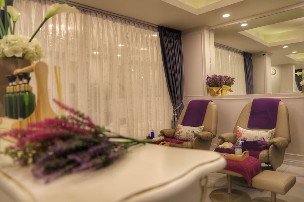 De Lavender Bangkok Hotel 54/70