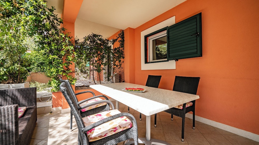 VILLA RUSTICA DALMATIA 33/50