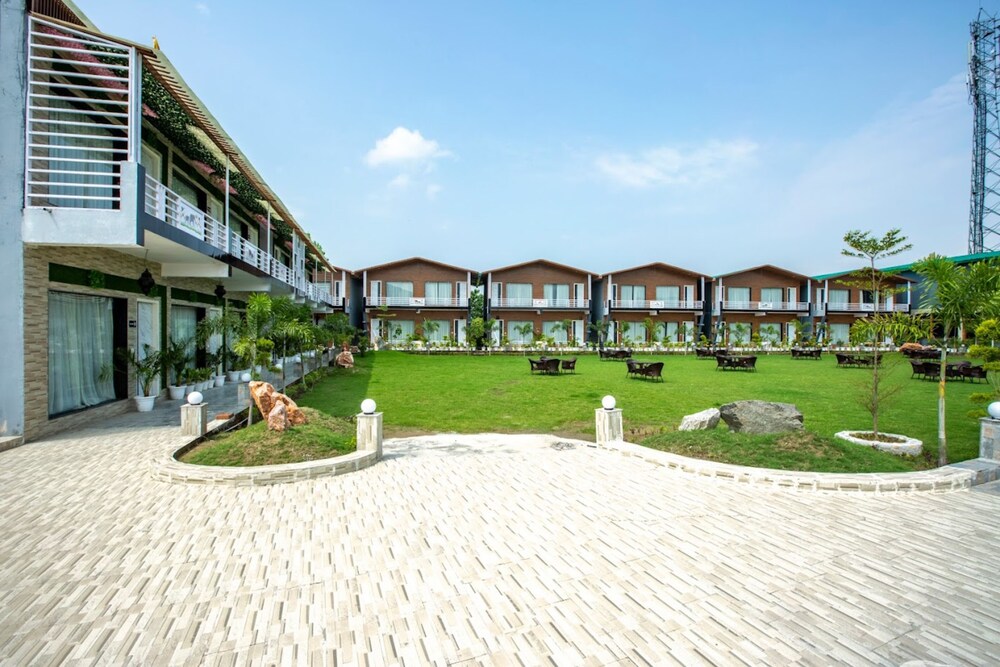 Countryard Resort Corbett 38/45