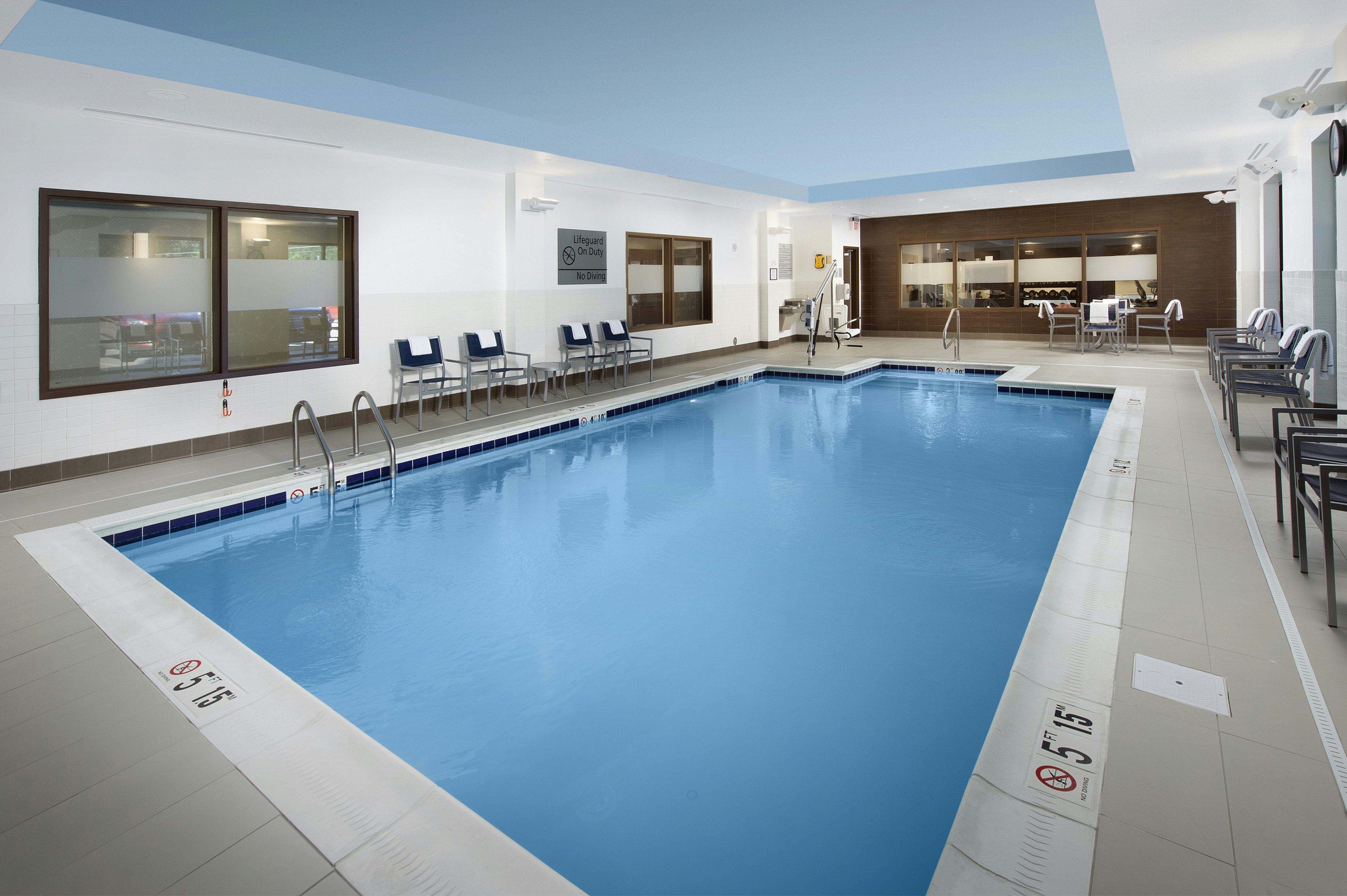 Hampton Inn & Suites Falls Church 19/34