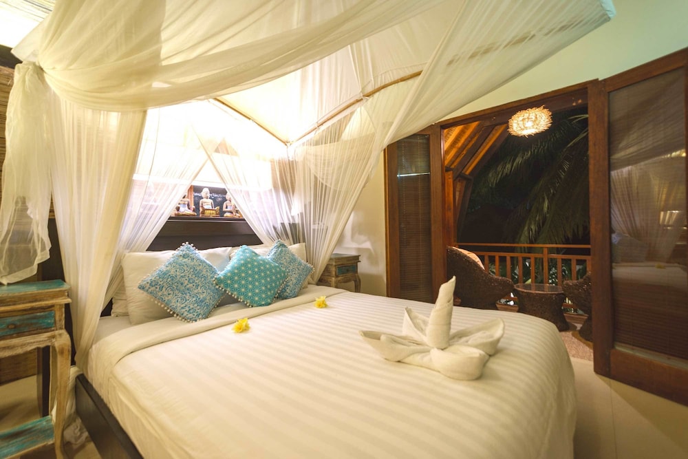 KIES VILLAS LOMBOK 28/67