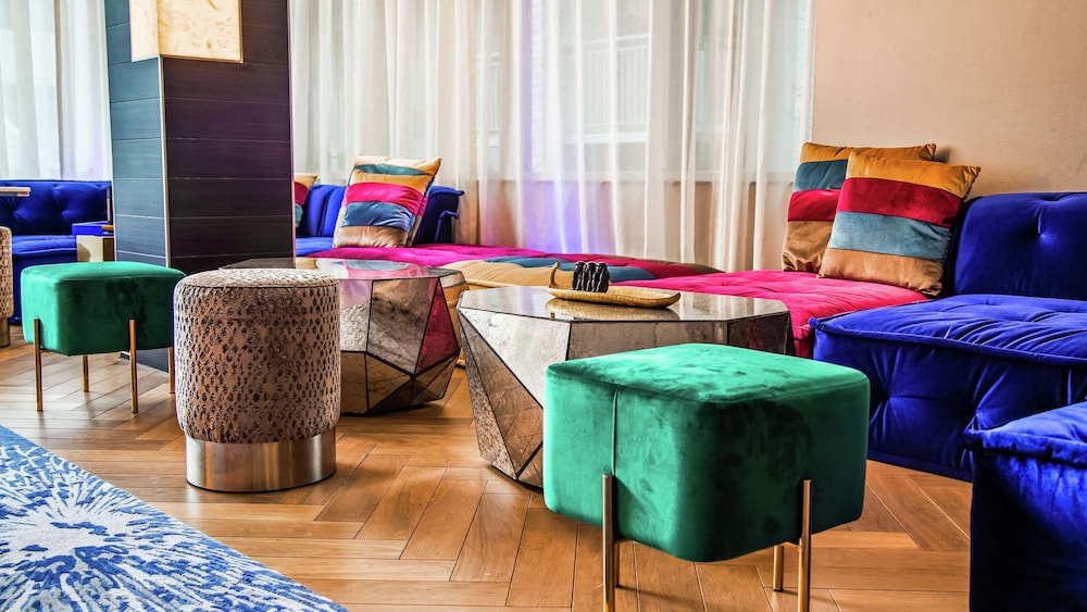 The Kingsley Bloomfield Hills - a DoubleTree by Hilton 40/62