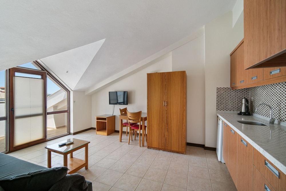 Fora Apart Hotel 21/49
