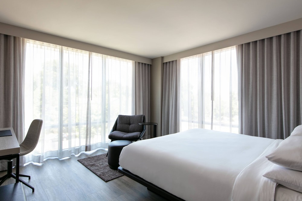 AC Hotel by Marriott Palo Alto 9/43
