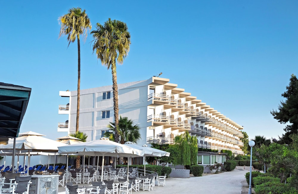 The Grove Seaside Hotel 6/66