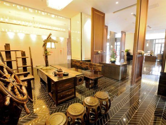 Qinchuan Hotel 38/55