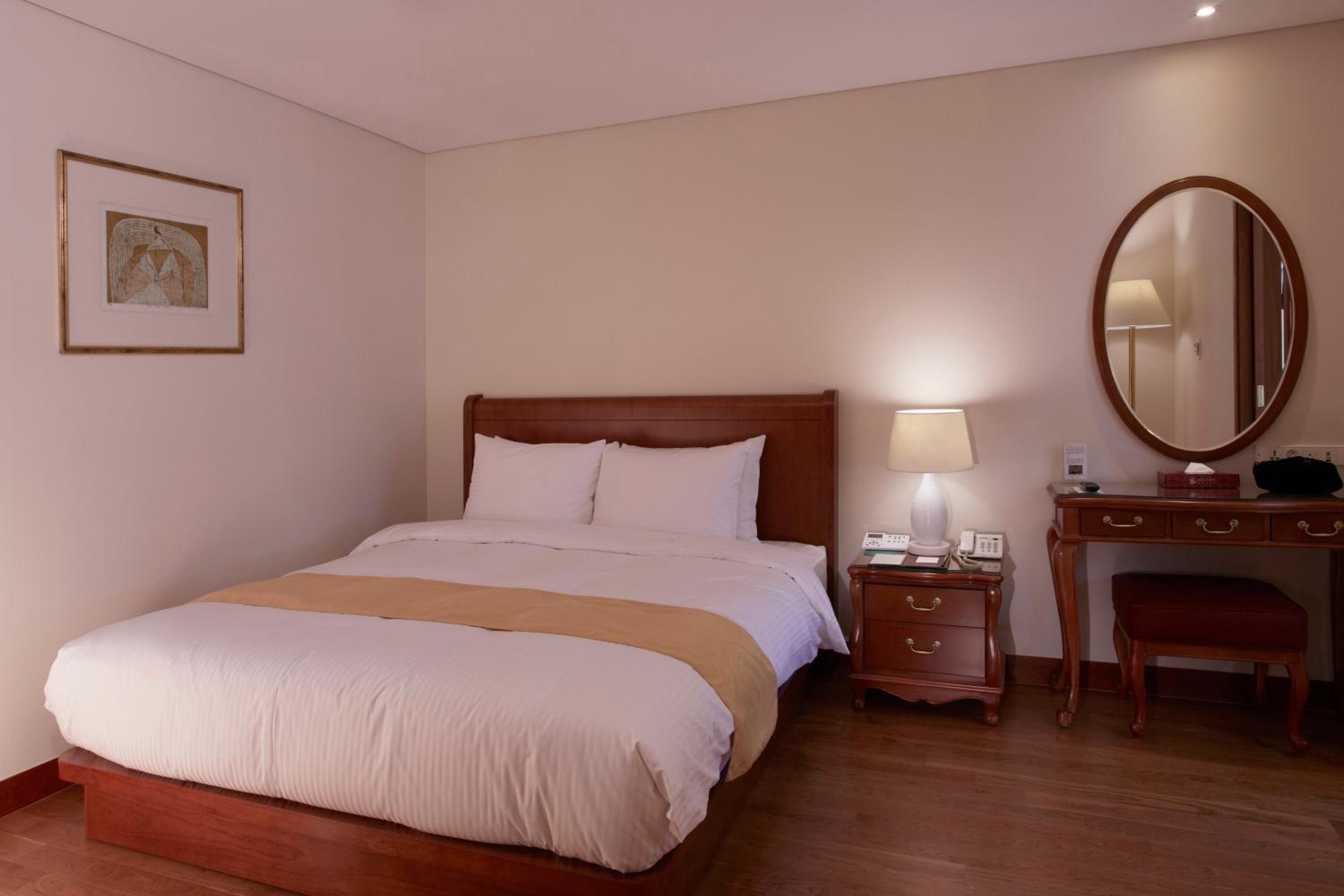 Suite, Double Bed