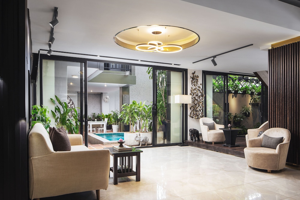 KING GRAND BOUTIQUE HOTEL 50/73
