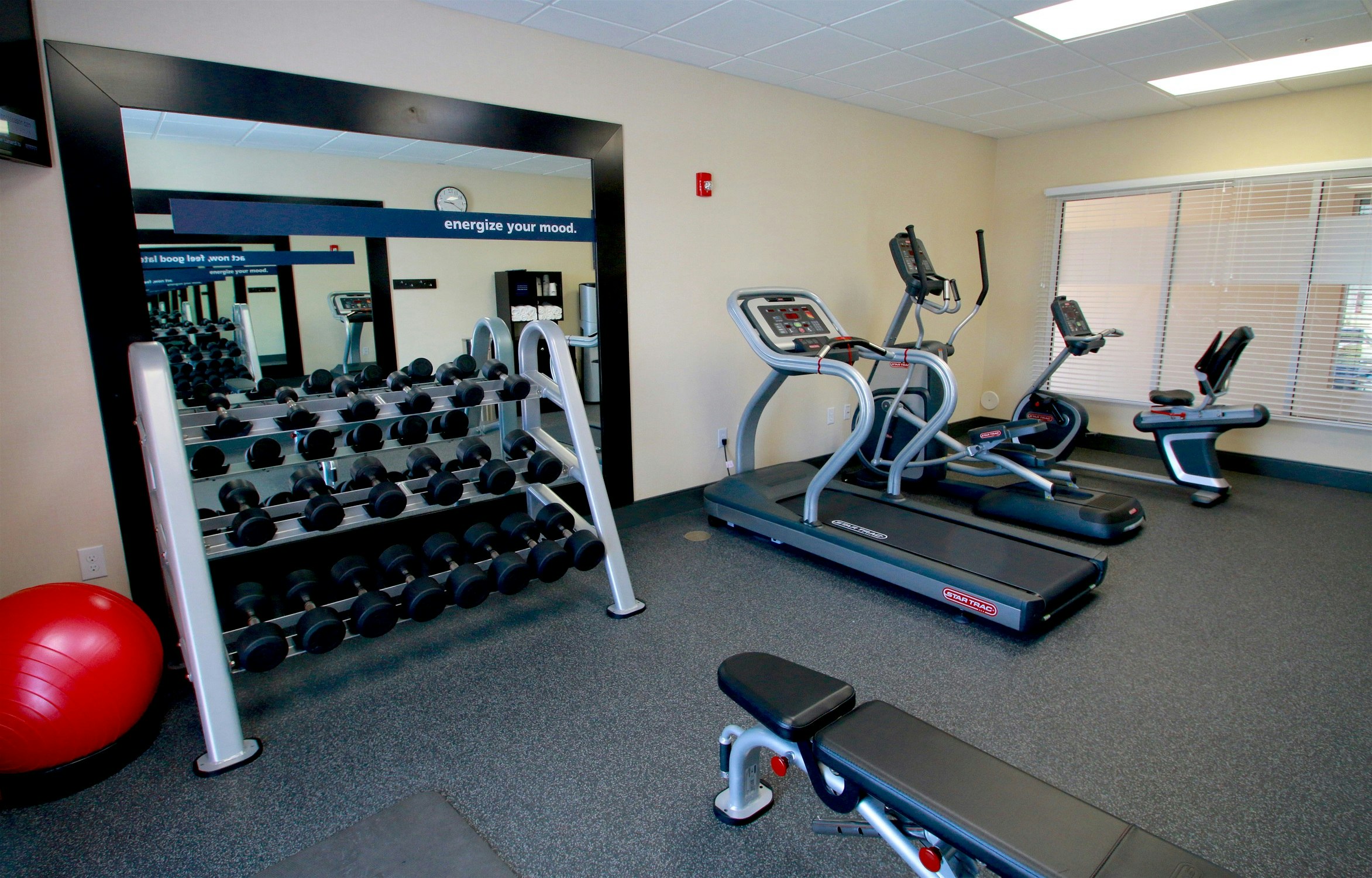 Hampton Inn Suffolk 34/53