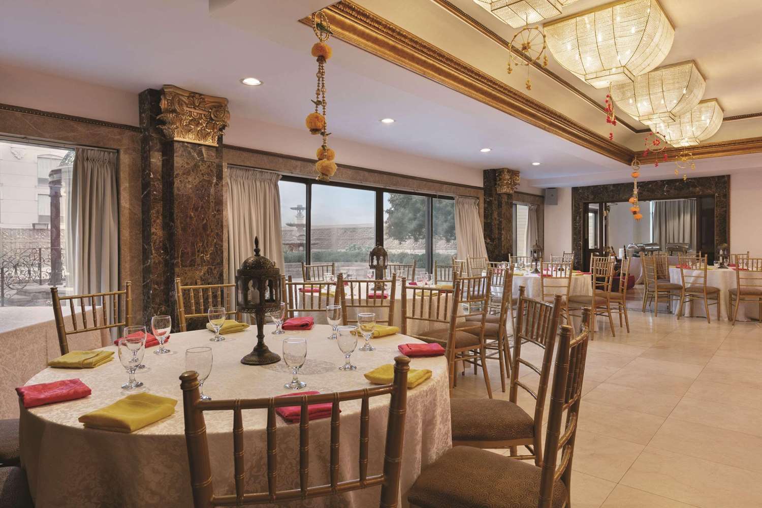 restaurant cafeteria