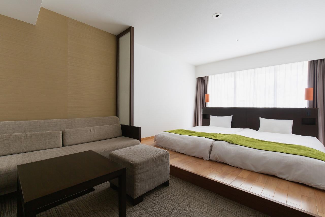Hollywood, Standard, Twin Beds, City View, Main Building