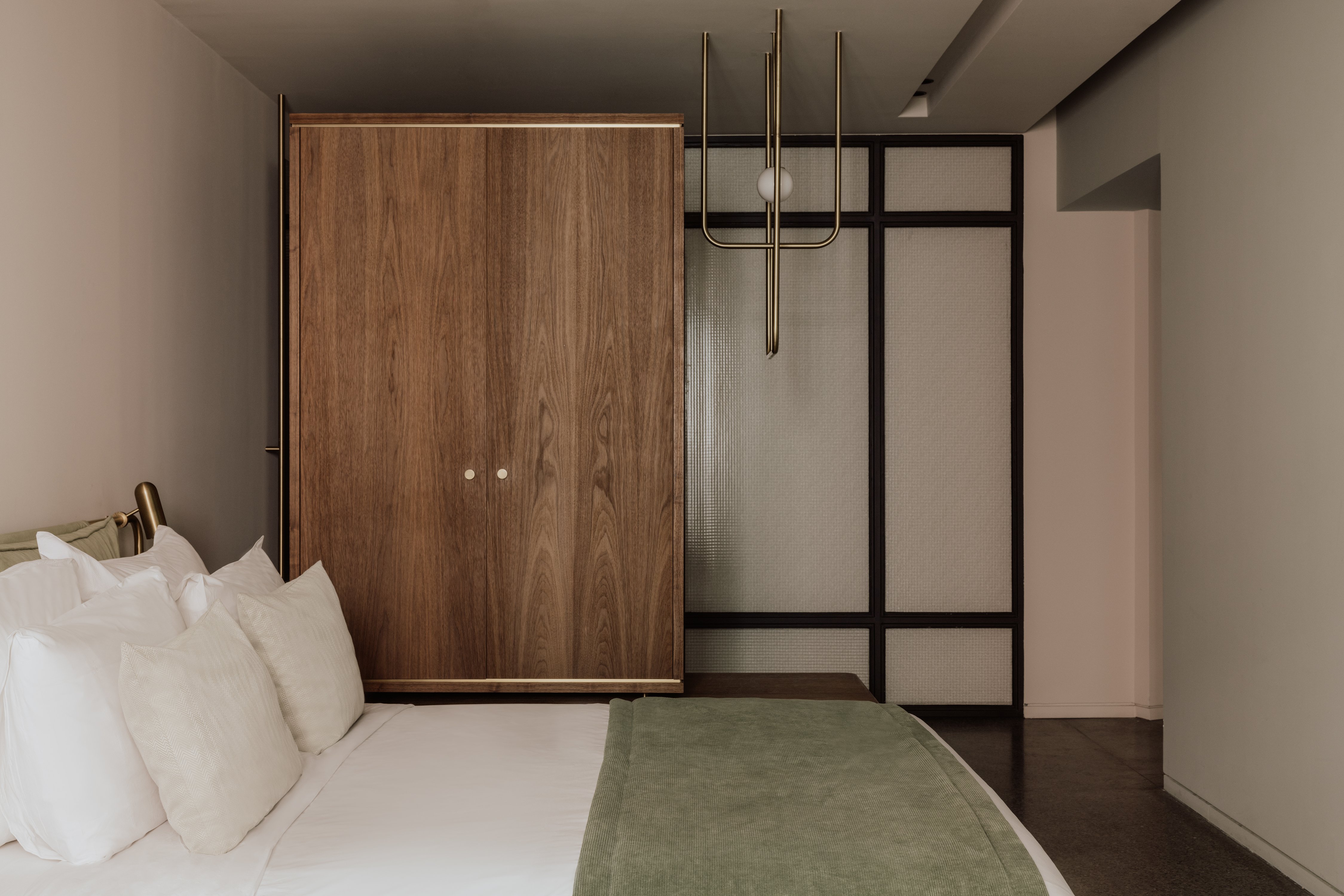 Perianth Hotel 22/61