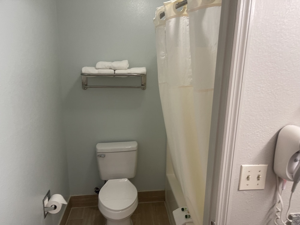 Loyalty Inn Hawkinsville 36/37