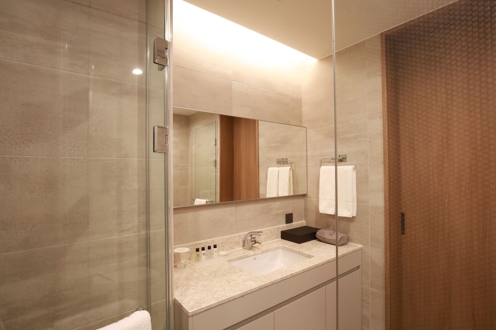 Hotel East9 64/69