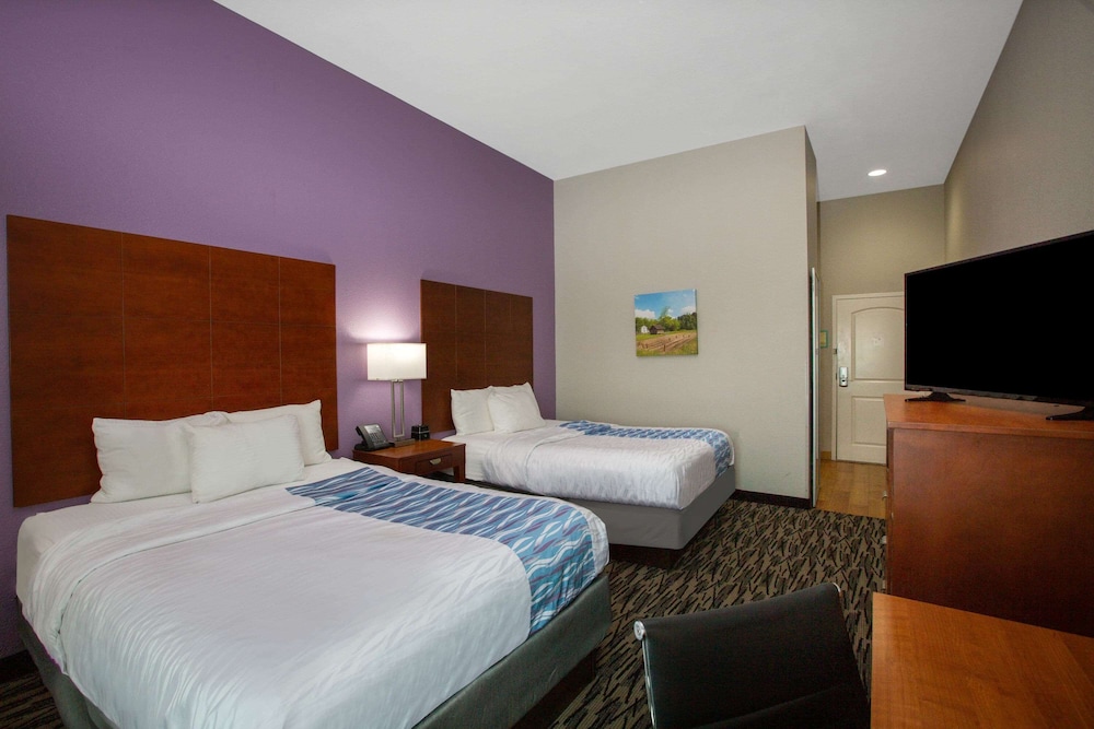 La Quinta Inn & Suites by Wyndham Tupelo 9/48