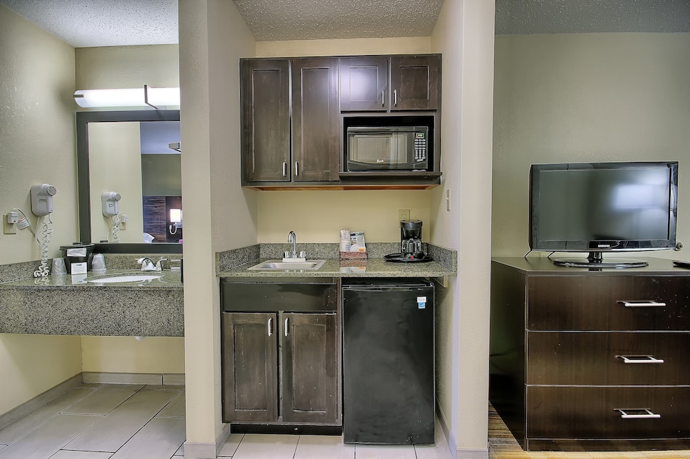 Holiday Inn Express & Suites Columbus SW-Grove City 31/38