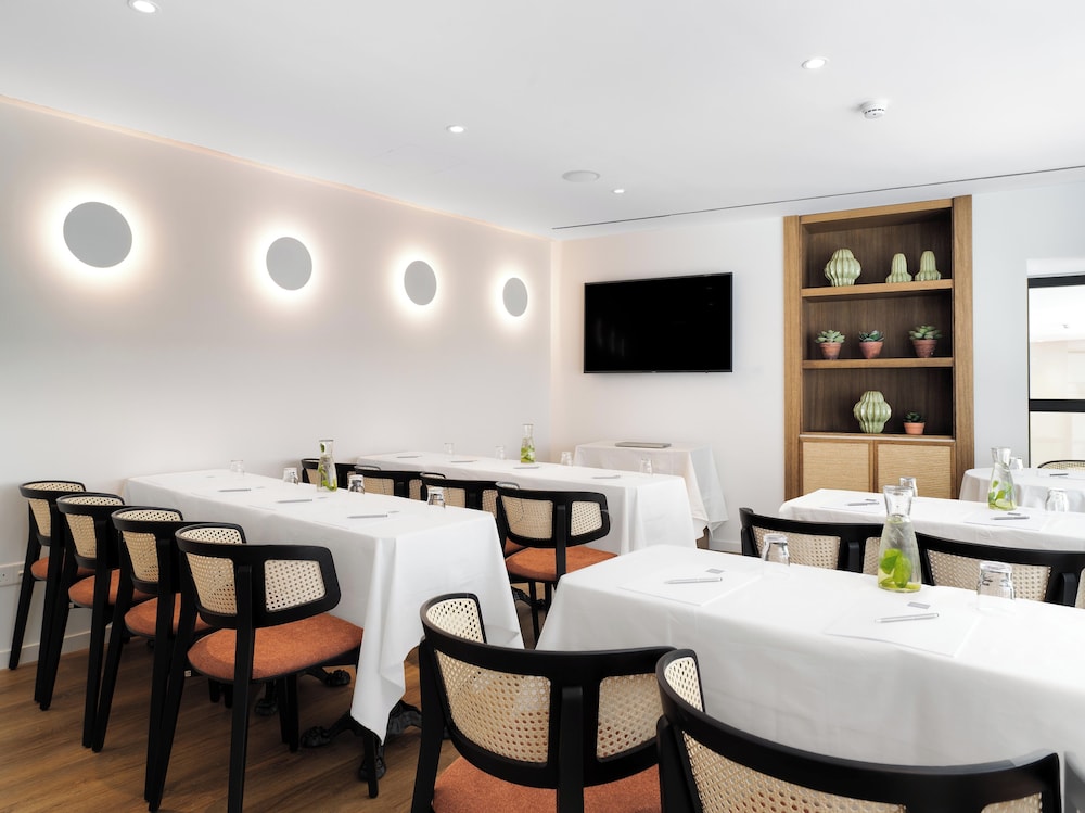 Leonardo Boutique Hotel Larnaca 58/62
