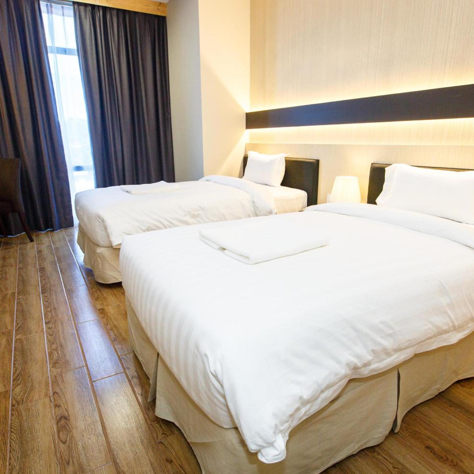Lintas Platinum Hotel 19/59