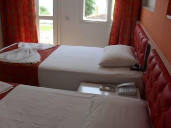 Lucky Monkey Hotel 26/50