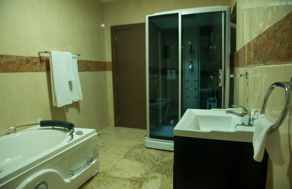 Grand Cubana Hotels 44/45