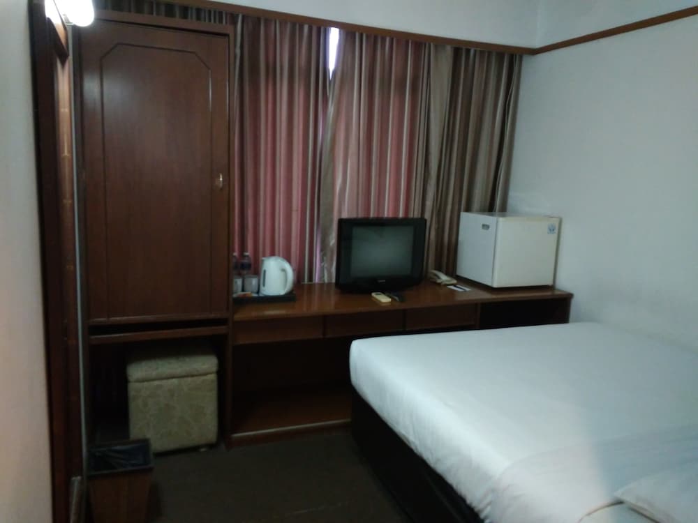GRAND PASUNDAN CONVENTION HOTEL 31/65