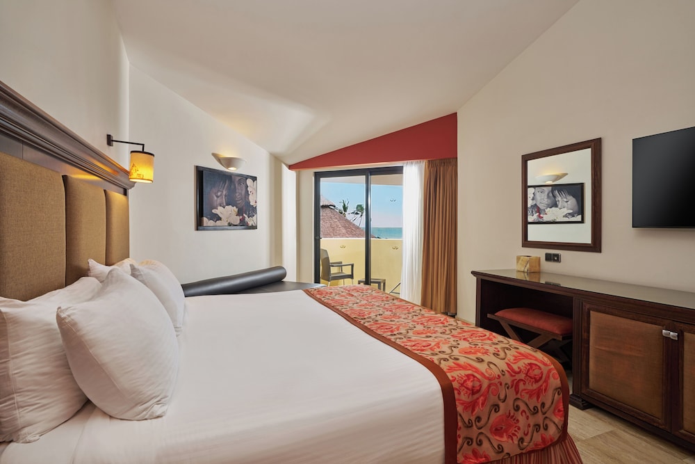 Suite, Single, 2 Double Beds, Panoramic Ocean View