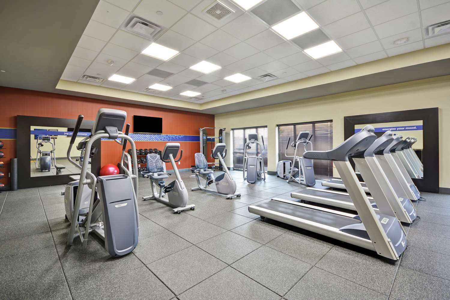 Hampton Inn Blue Ash Cincinnati Oh 27/35