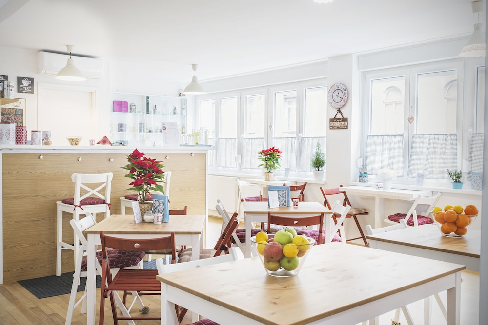 The Dots Hostel 34/37