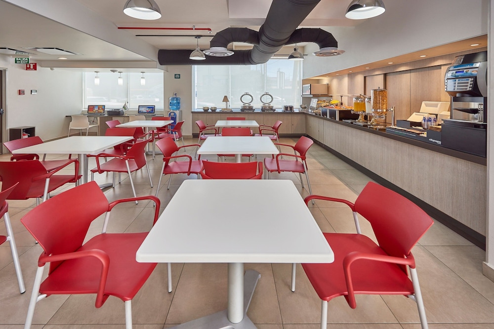 City Express Junior by Marriott Mexicali 32/50