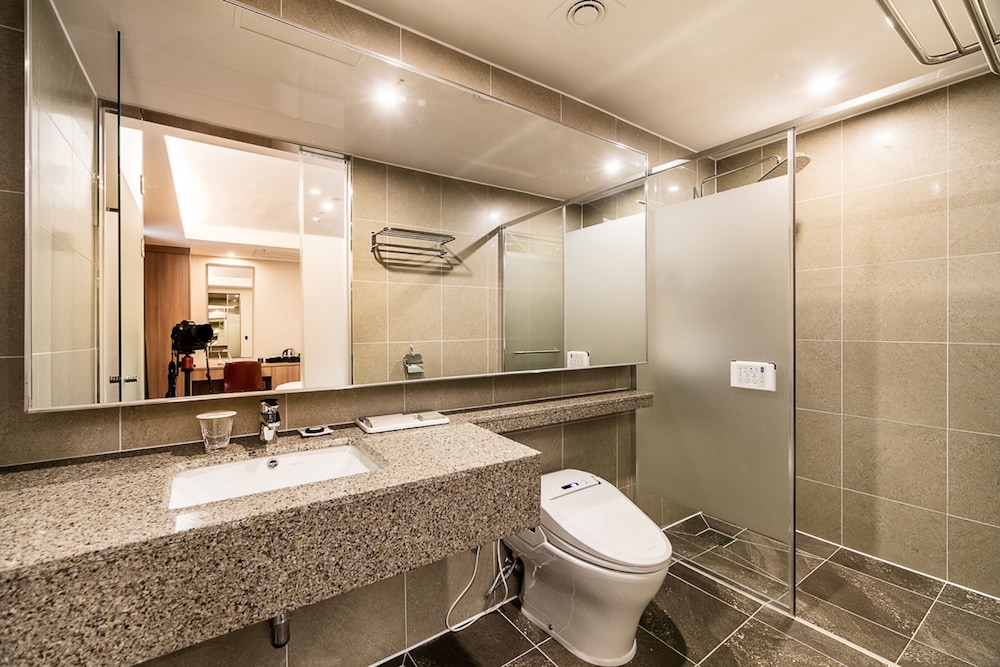 WD HOTEL 43/50