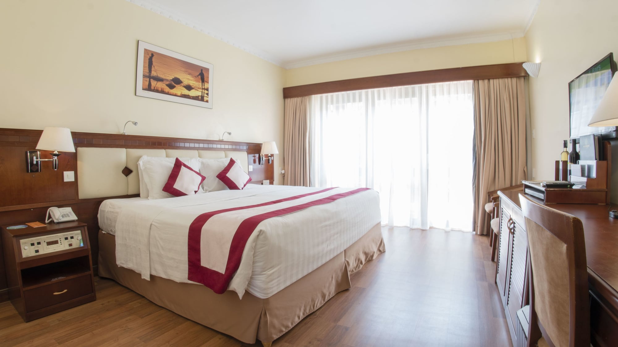 Panorama, King Bed, Garden View