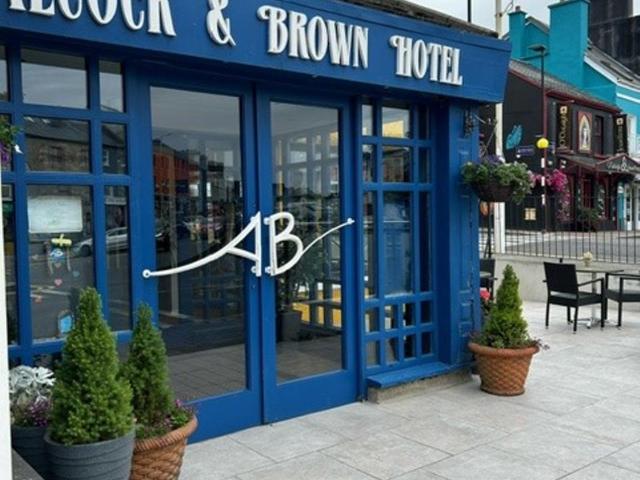 Alcock & Brown Hotel 2/48
