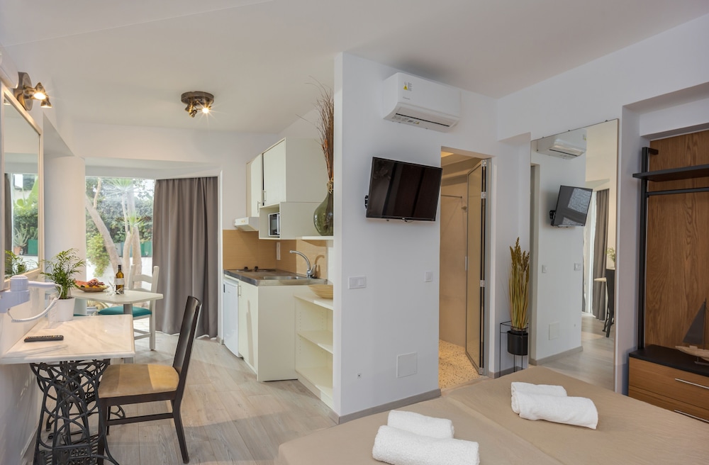 W Suites 48/70