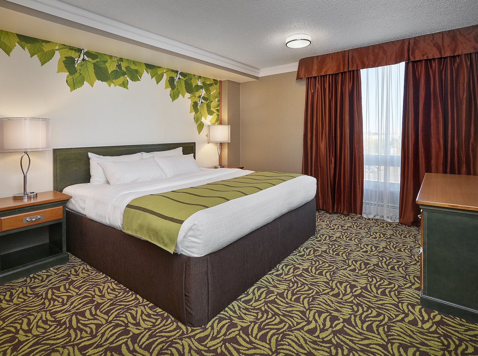 Suite, King Bed