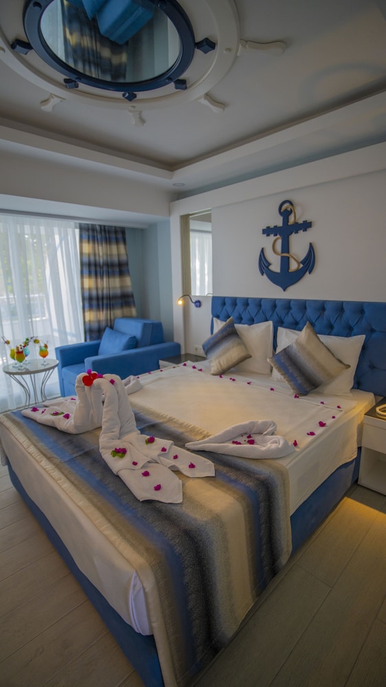 Marine Family Club Hotel 7/12