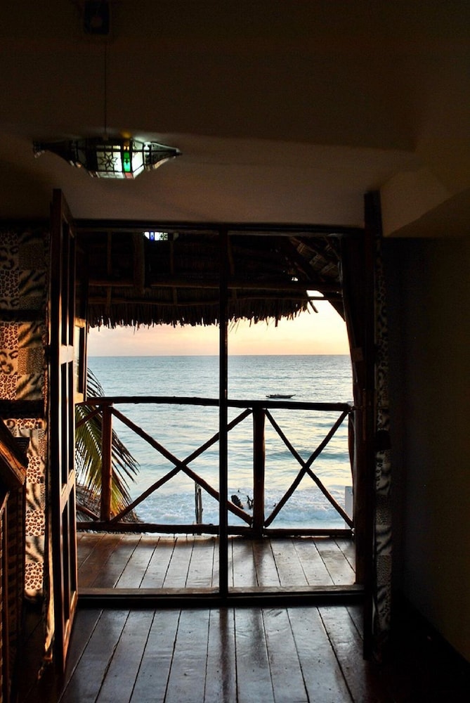 Sea View Lodge Boutique Hotel 5/76