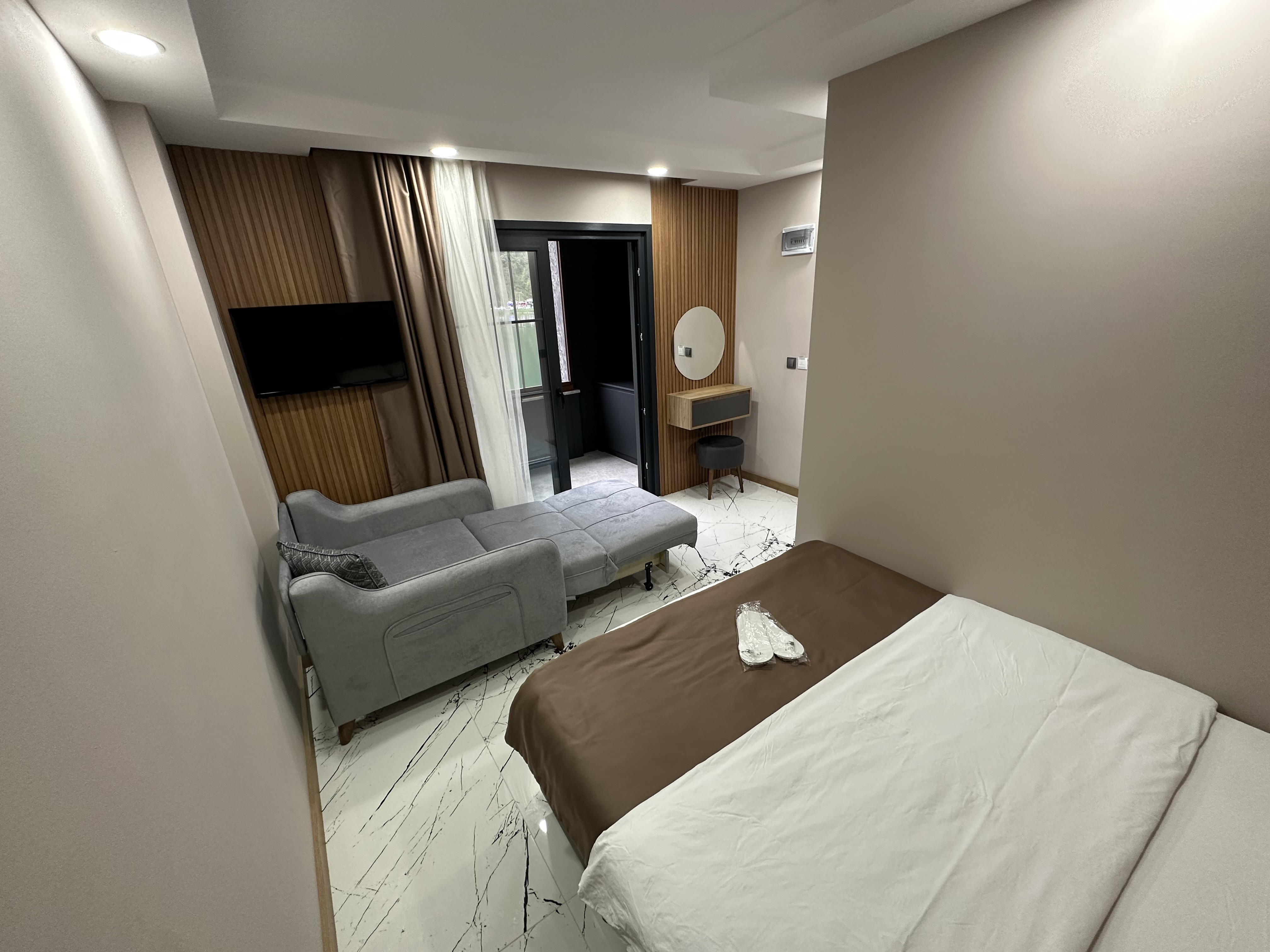 Room, King Bed
