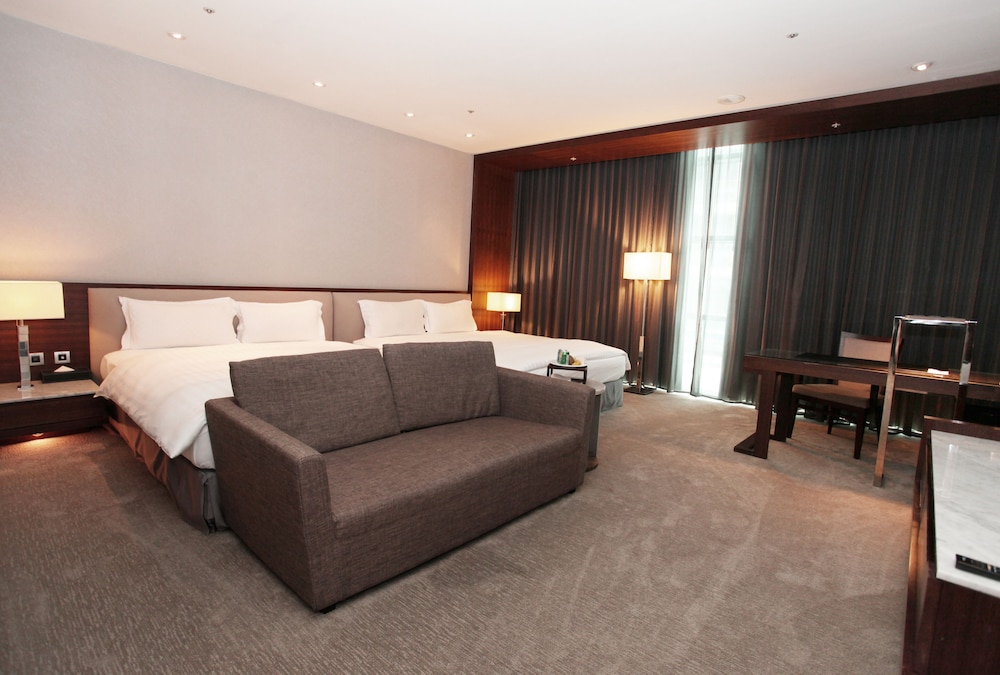 Taipung Suites 45/62