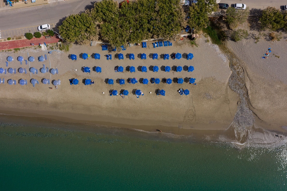 Alianthos Beach Hotel 56/61